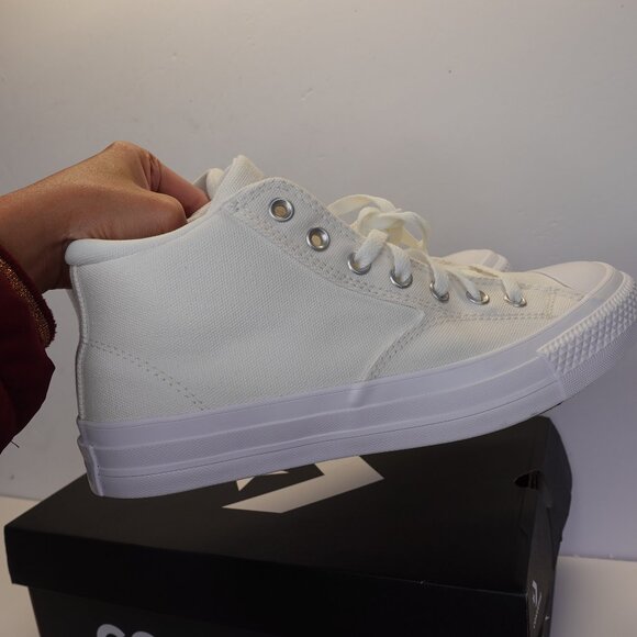 Converse Chuck Taylor Canvas White Mid Top Sneakers Men's 9 Women's 11 NEW - Picture 13 of 13